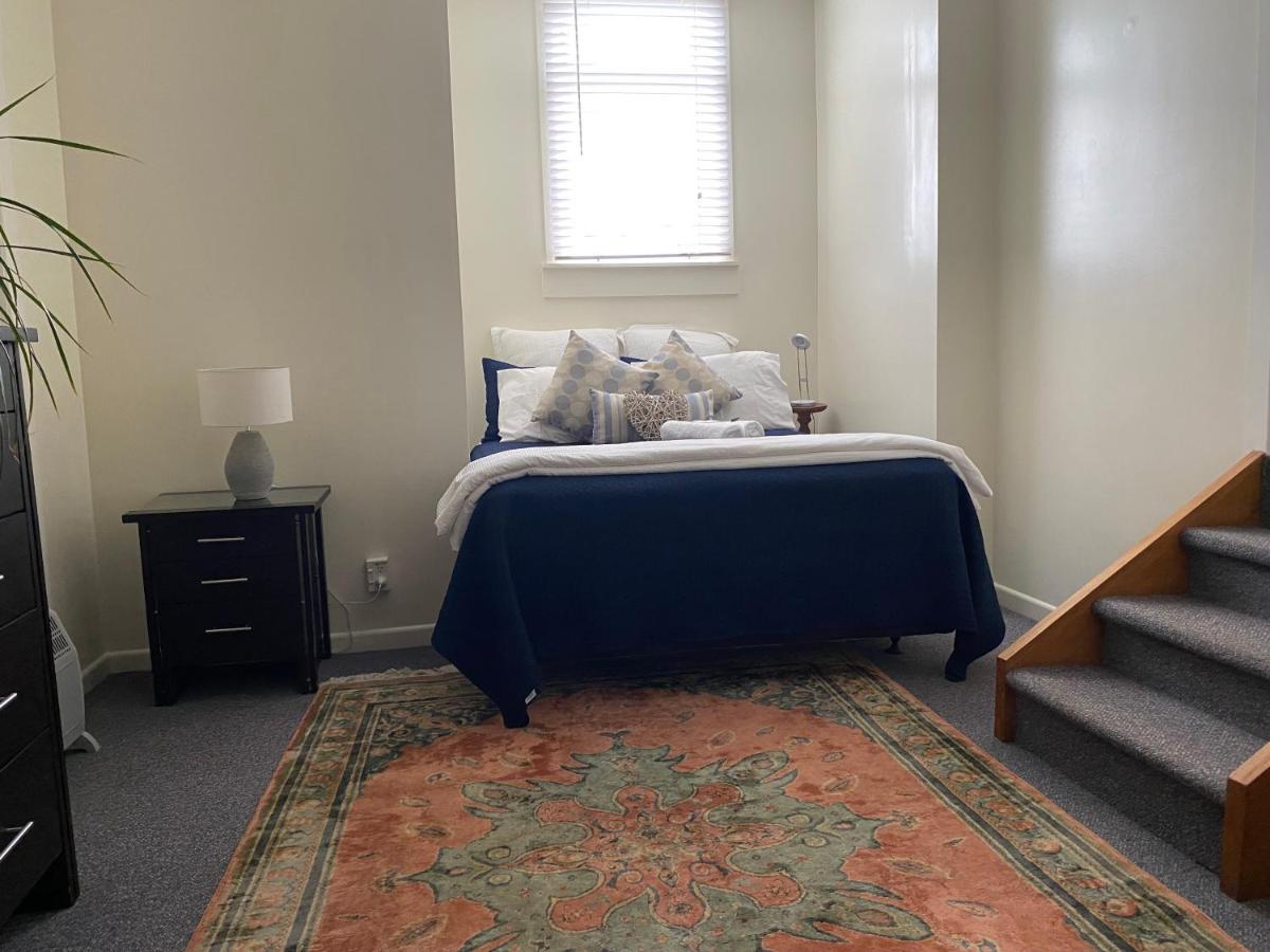 Private, Comfortable Studio. Wellington Bagian luar foto